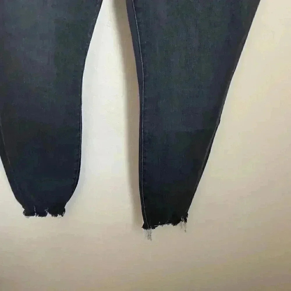 Good American‎ Good Legs Cropped Skinny Jeans - Picture 6 of 16